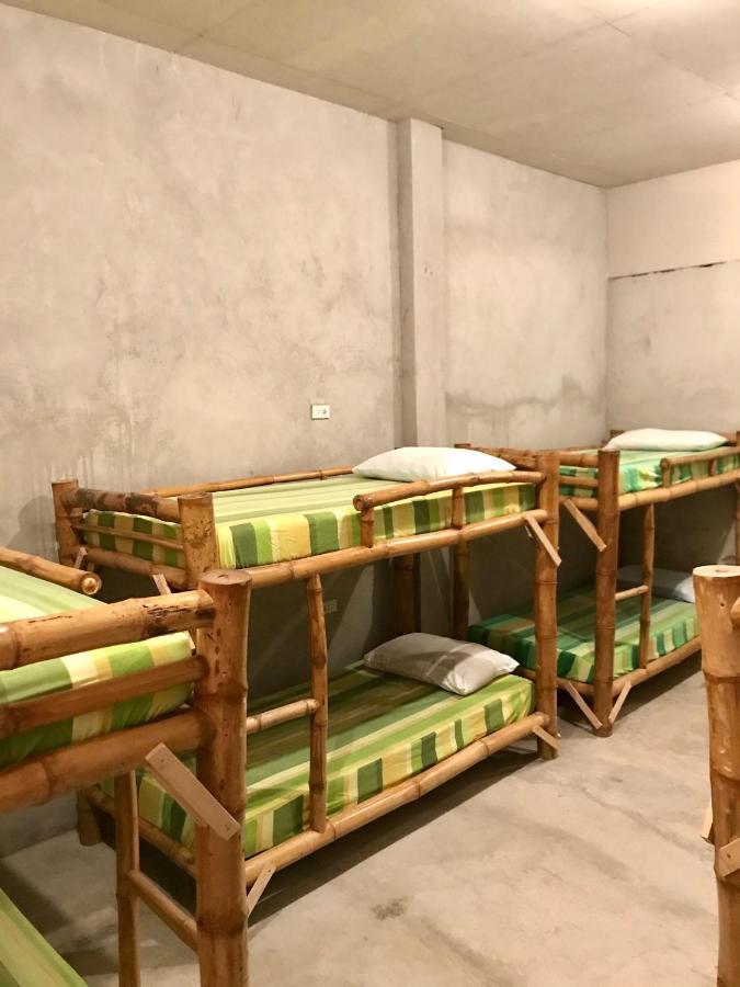 Sharky Hostel Ослоб Екстериор снимка