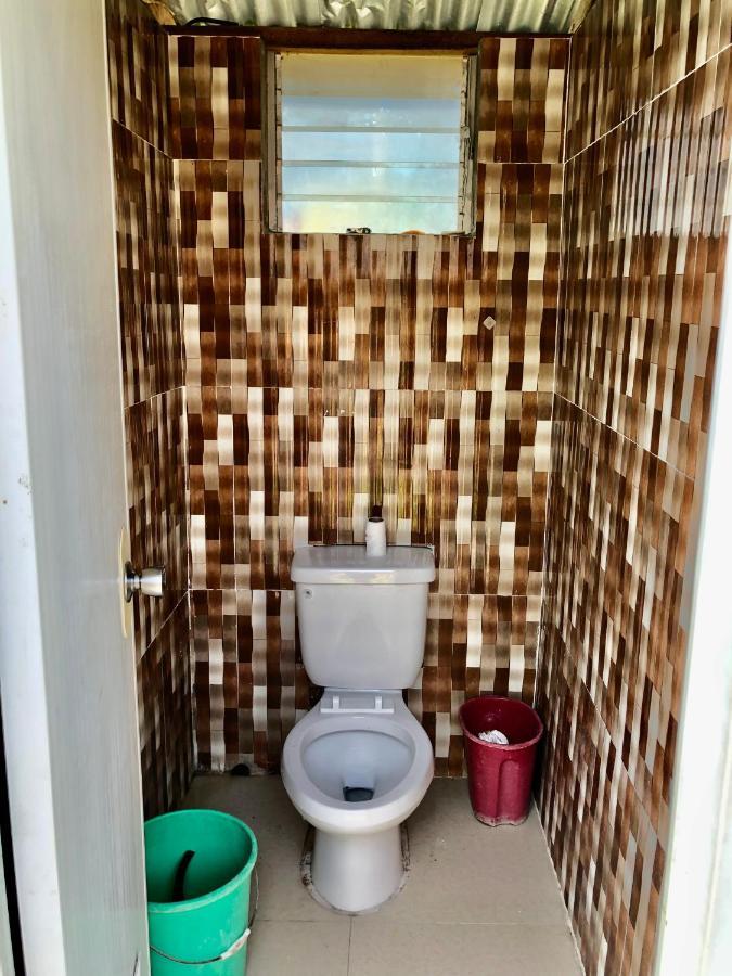 Sharky Hostel Ослоб Екстериор снимка