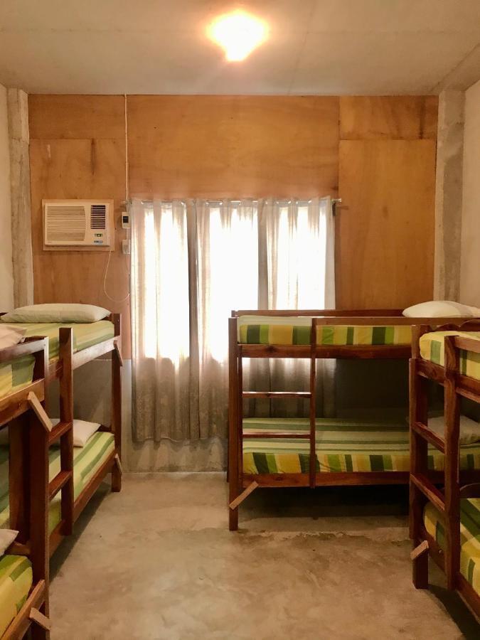 Sharky Hostel Ослоб Екстериор снимка