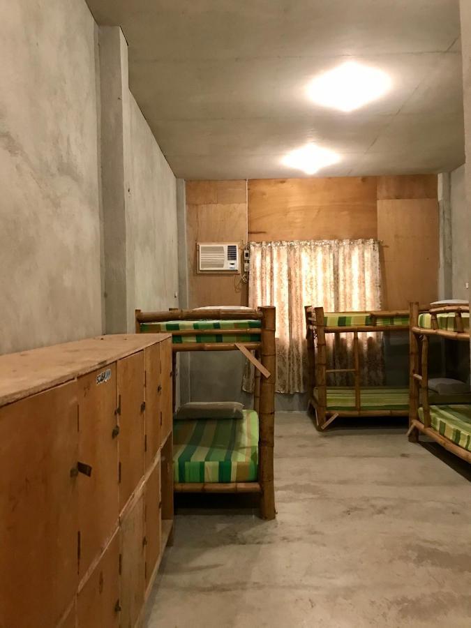 Sharky Hostel Ослоб Екстериор снимка